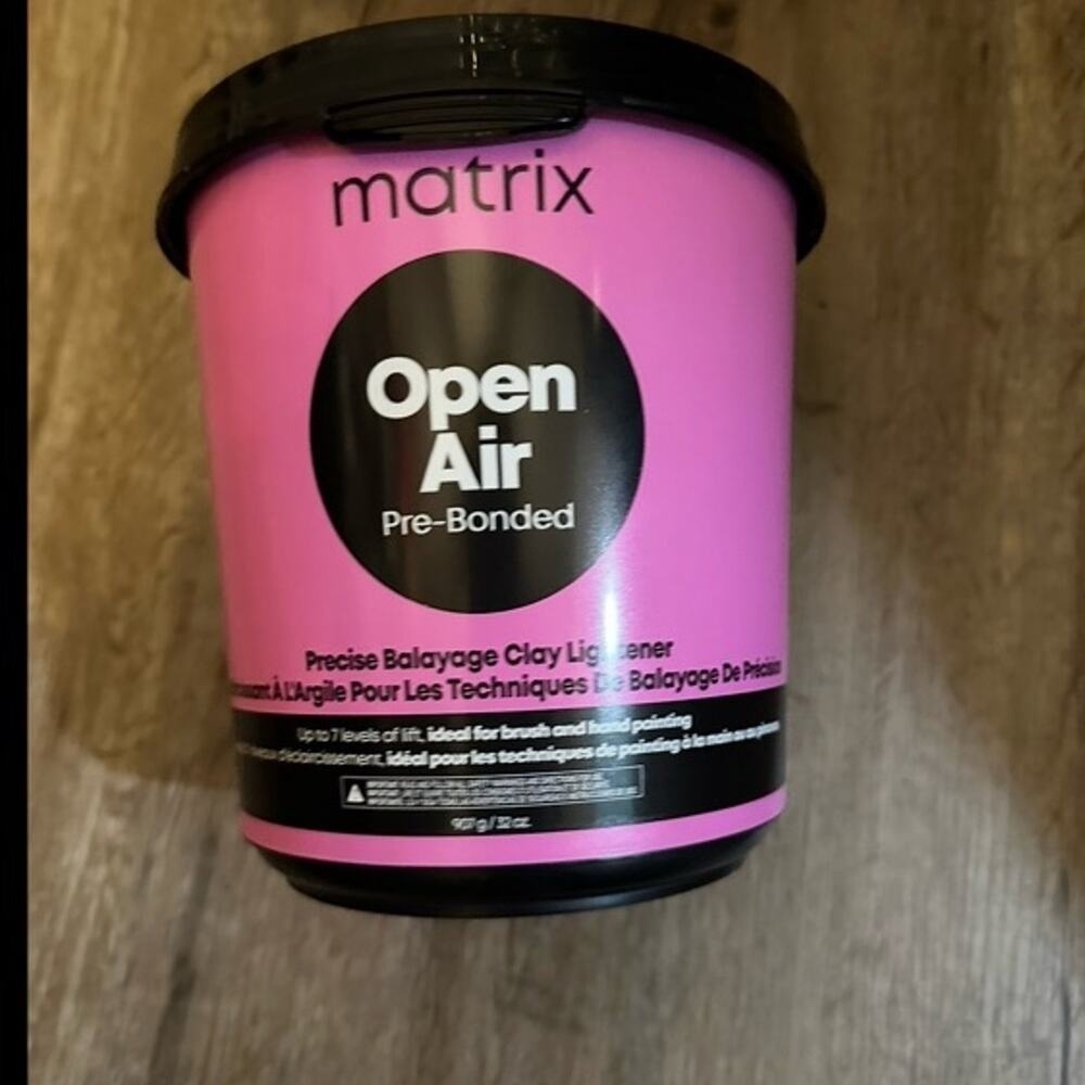 Matrix Open Air Pre-Bonded Precise Balayage Clay Lightener 32oz 7 Levels Lift